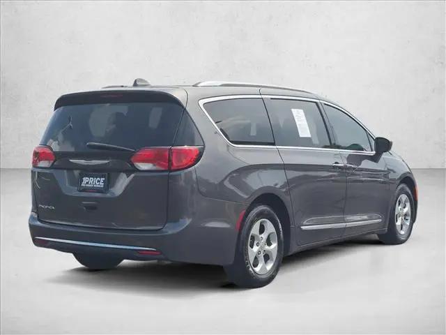 2017 Chrysler Pacifica Touring-L Plus