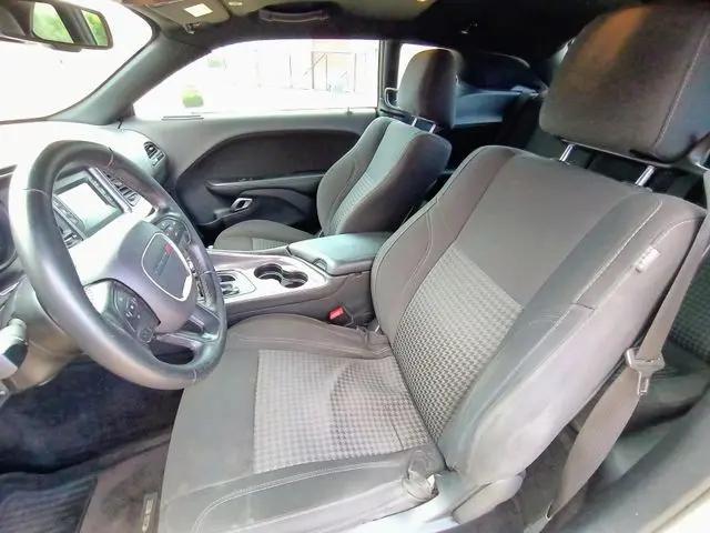2017 Dodge Challenger SXT