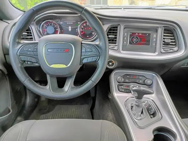 2017 Dodge Challenger SXT