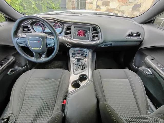 2017 Dodge Challenger SXT