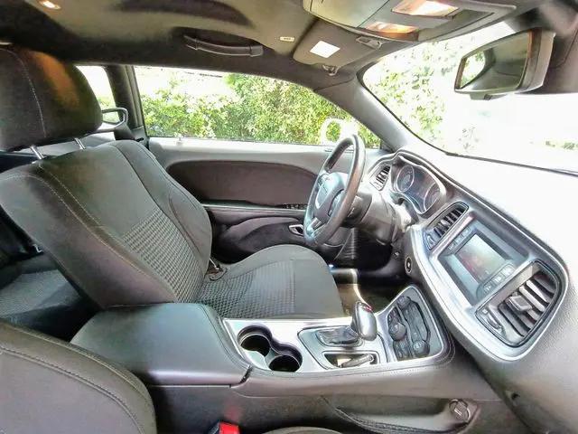 2017 Dodge Challenger SXT