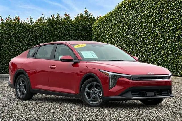 2026 Kia K4 LXS
