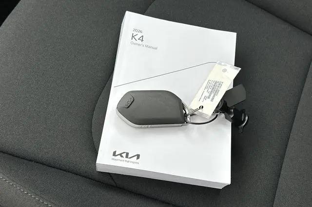 2026 Kia K4 LXS