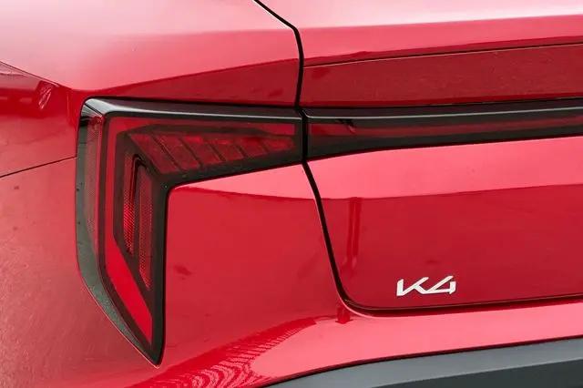 2026 Kia K4 LXS