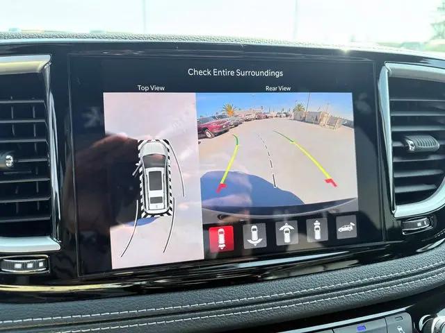2027 Chrysler Pacifica Limited AWD