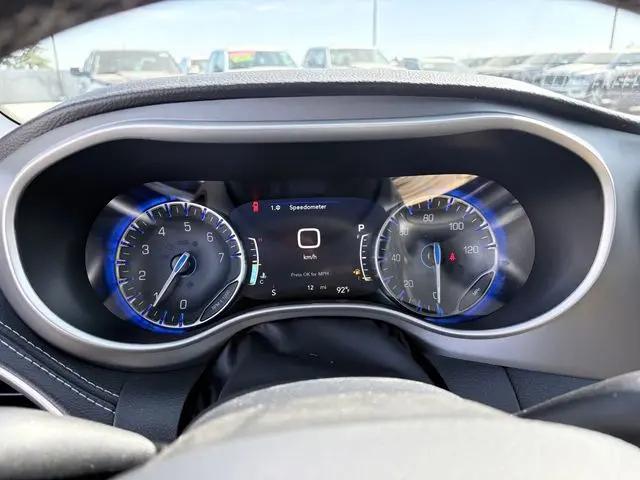 2027 Chrysler Pacifica Limited AWD