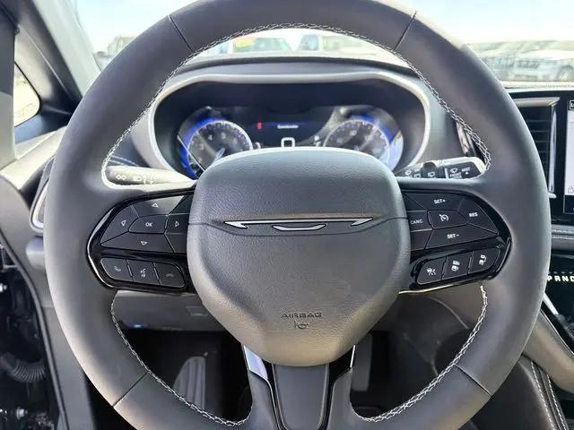 2027 Chrysler Pacifica Limited AWD