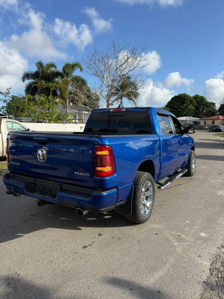 2019 Ram 1500 Big Horn/Lone Star Crew Cab 4x4 5'7" Box