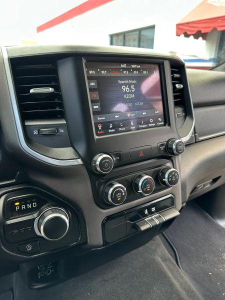 2021 Ram 1500 Big Horn Crew Cab 4x2 5'7" Box