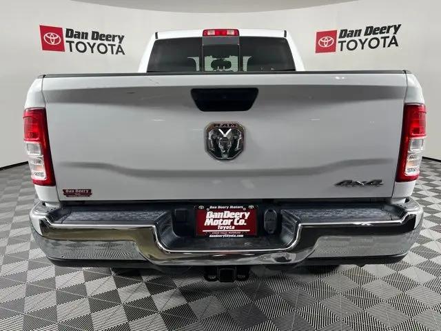 2022 Ram 2500 Tradesman Crew Cab 4x4 64 Box