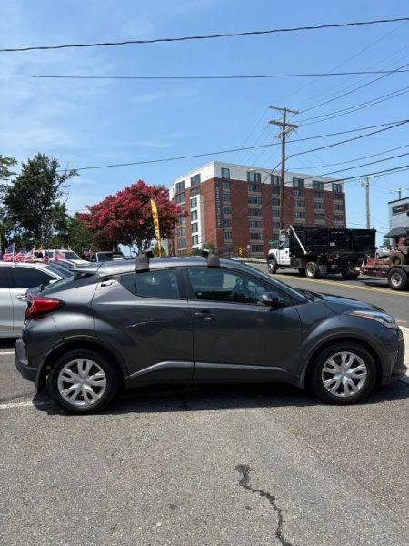 2021 Toyota C-HR LE