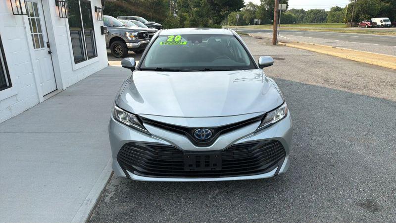 2020 Toyota Camry LE Hybrid