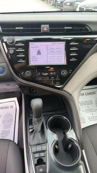 2020 Toyota Camry LE Hybrid