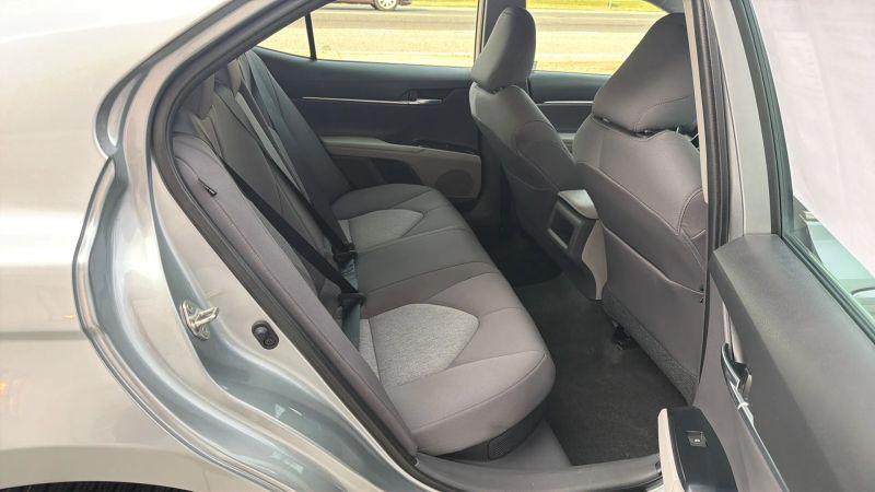 2020 Toyota Camry LE Hybrid