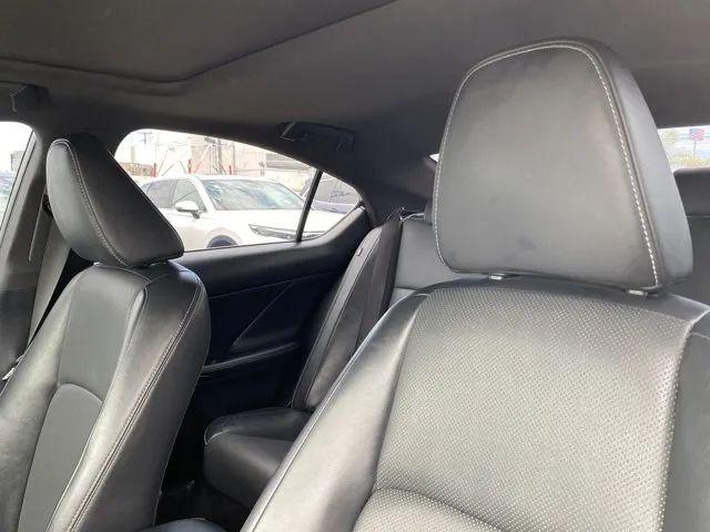 2023 Lexus IS 300 300