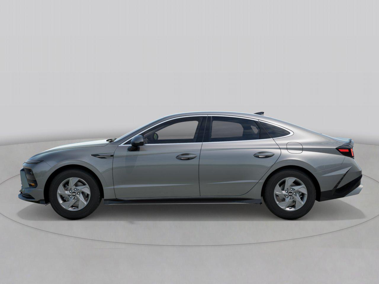 New 2026 Gray HYUNDAI SE image 3