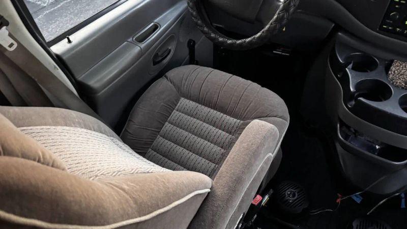 2006 Ford E-250 Base