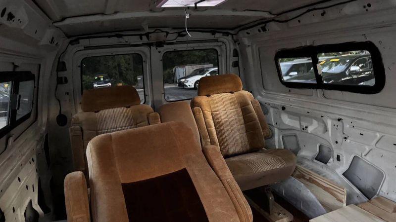 2006 Ford E-250 Base