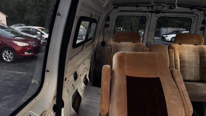 2006 Ford E-250 Base