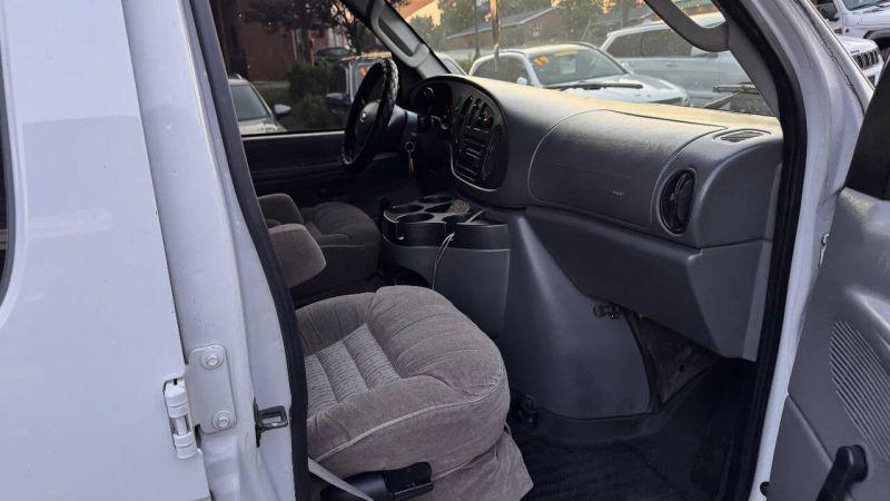 2006 Ford E-250 Base