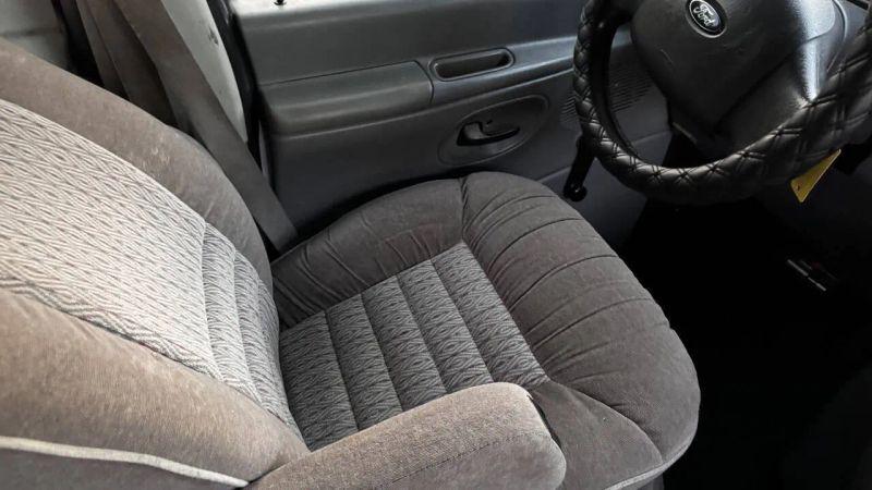 2006 Ford E-250 Base