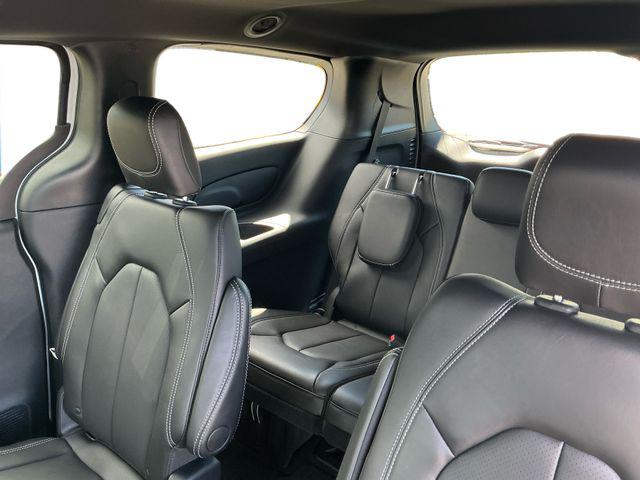 2027 Chrysler Pacifica LX