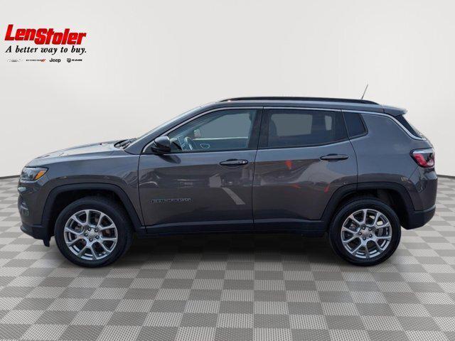 2022 Jeep Compass Latitude Lux 4x4 2022 Jeep Compass Latitude Lux 4x4