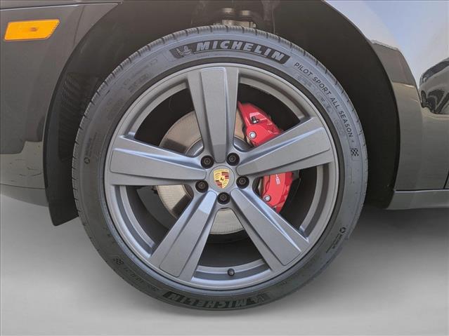 2025 Porsche Macan S