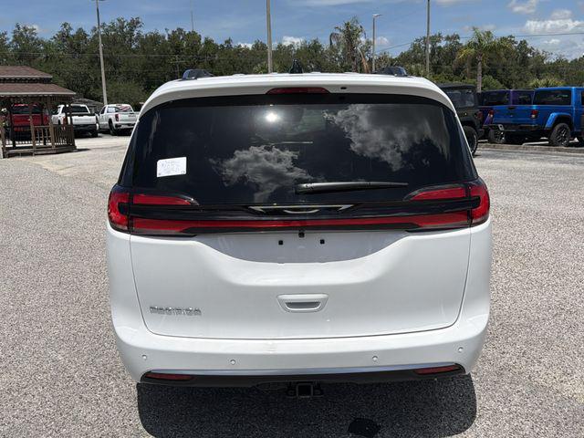 2027 Chrysler Pacifica Pinnacle
