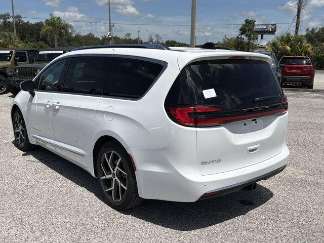 2027 Chrysler Pacifica Pinnacle