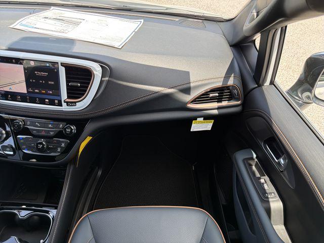 2027 Chrysler Pacifica Pinnacle