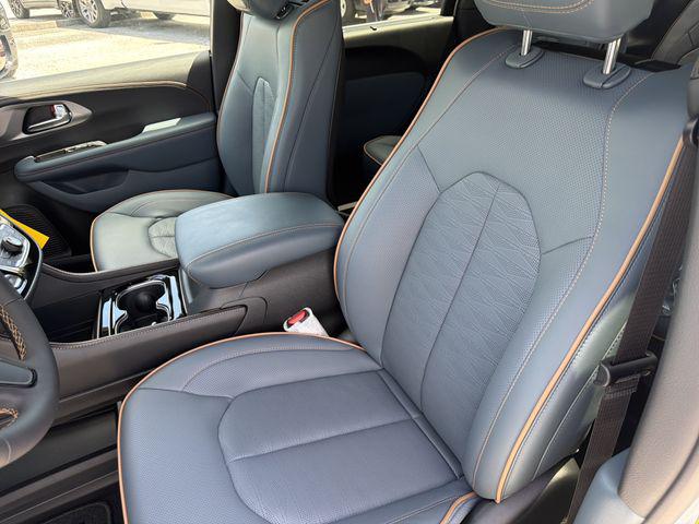 2027 Chrysler Pacifica Pinnacle