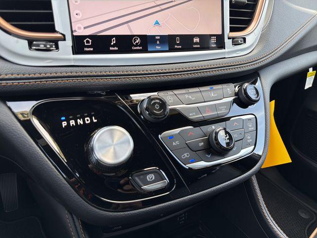 2027 Chrysler Pacifica Pinnacle