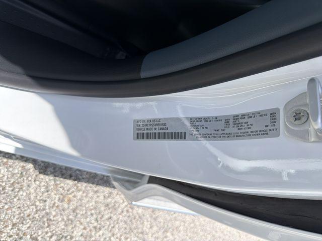 2027 Chrysler Pacifica Pinnacle