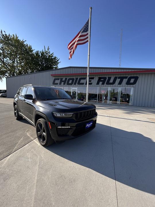 2023 Jeep Grand Cherokee Limited 4x4 for sale in Carroll, IA