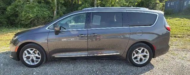 2018 Chrysler Pacifica Touring L for sale in Delaware, OH