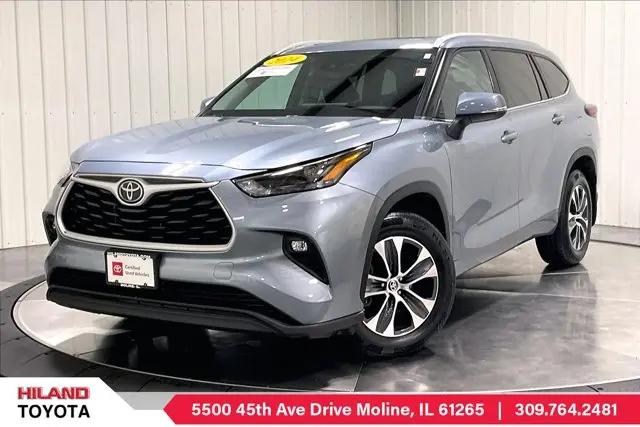 2024 Toyota Highlander XLE for sale in Moline, IL