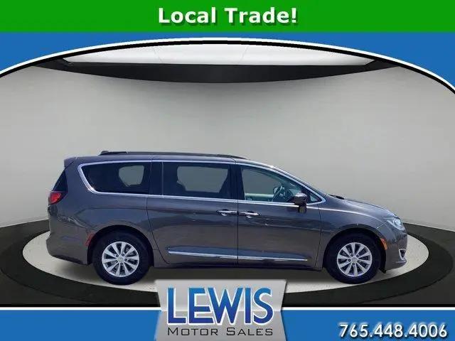 2017 Chrysler Pacifica Touring-L for sale in Lafayette, IN