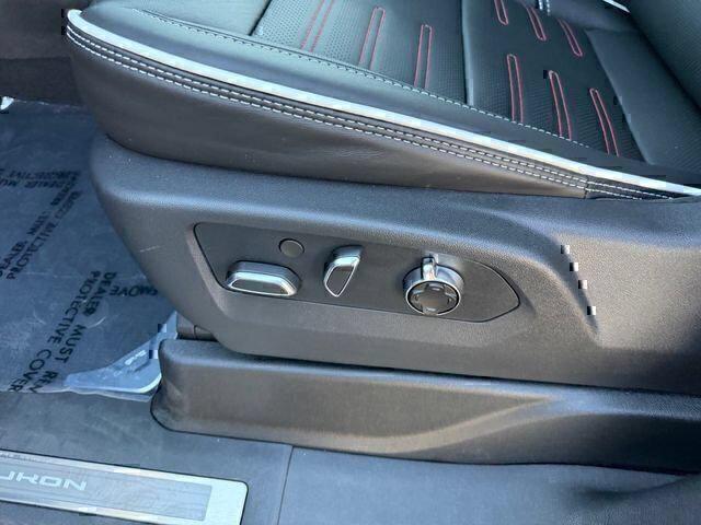 2026 GMC Yukon XL AT4 Ultimate - Photo 11