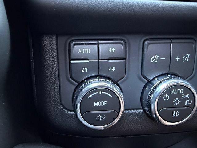 2026 GMC Yukon XL AT4 Ultimate - Photo 33