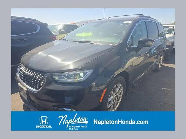 2022 Chrysler Pacifica Touring L for sale in Saint Peters, MO