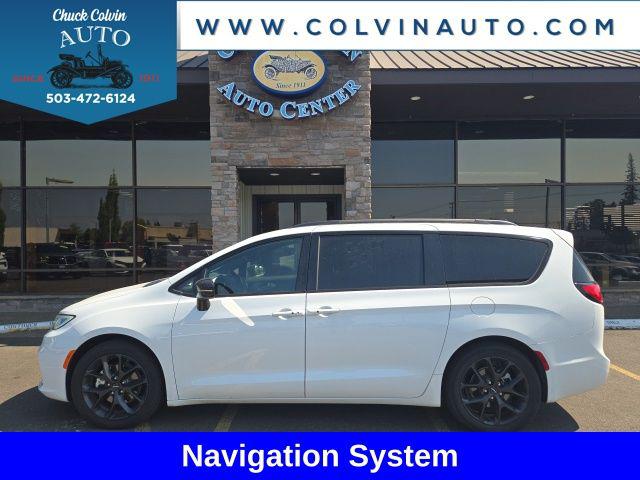 2025 Chrysler Pacifica Limited for sale in McMinnville, OR
