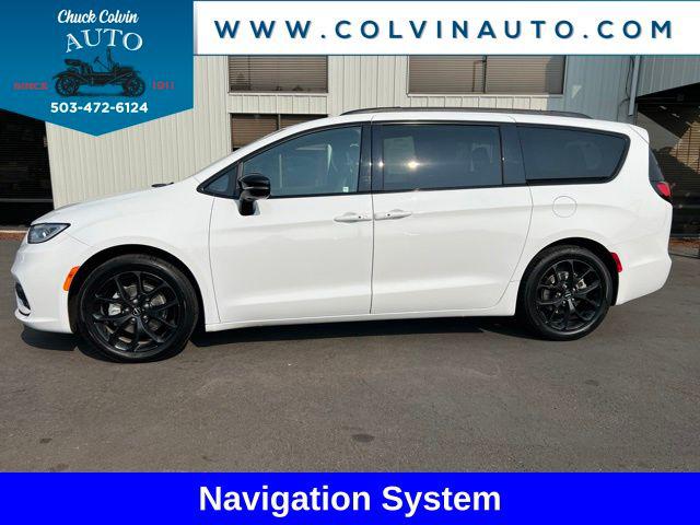2025 Chrysler Pacifica Limited for sale in McMinnville, OR