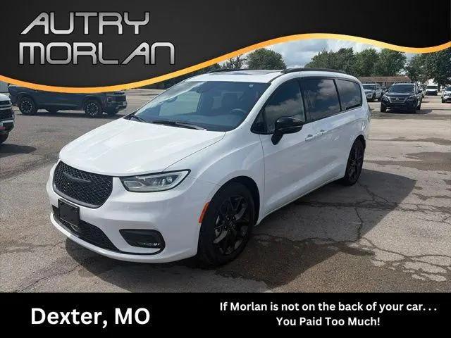 2025 Chrysler Pacifica Limited for sale in Dexter, MO
