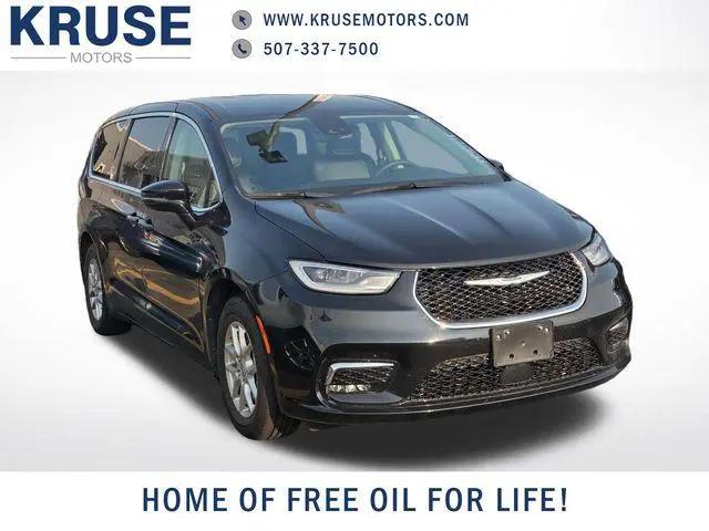 2024 Chrysler Pacifica Touring L for sale in Marshall, MN