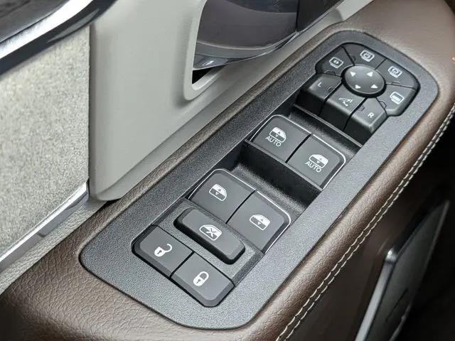 2026 Ram 2500 Laramie Crew Cab 4x4 64 Box