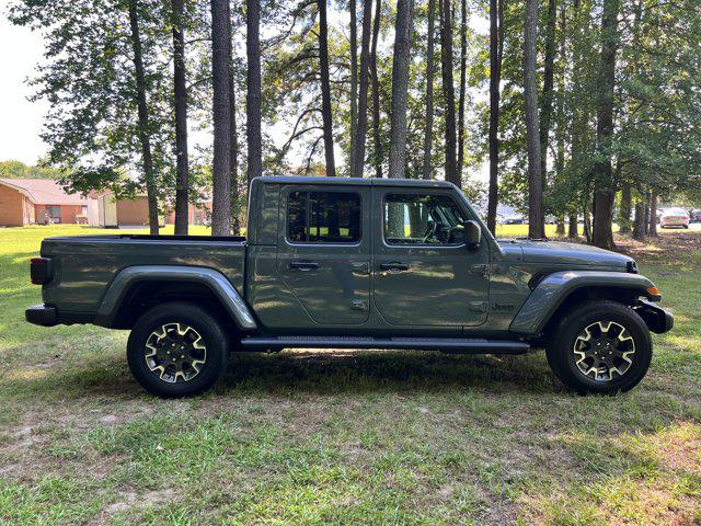 2026 Jeep Gladiator GLADIATOR SAHARA 4X4 2026 Jeep Gladiator GLADIATOR SAHARA 4X4