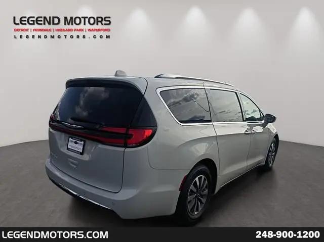 2021 Chrysler Pacifica Touring L