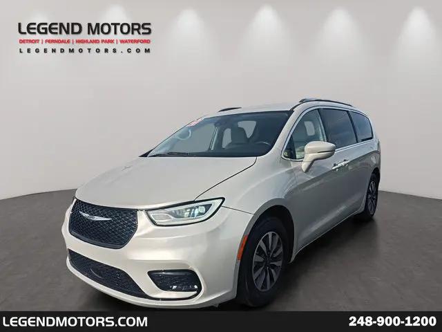 2021 Chrysler Pacifica Touring L for sale in Waterford, MI
