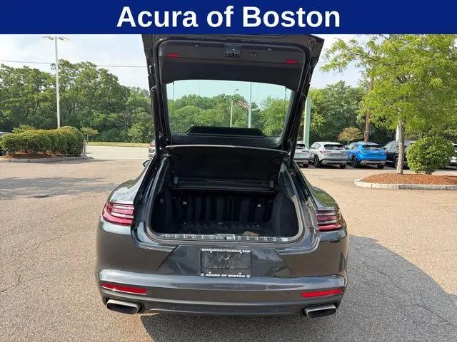2020 Porsche Panamera Panamera
